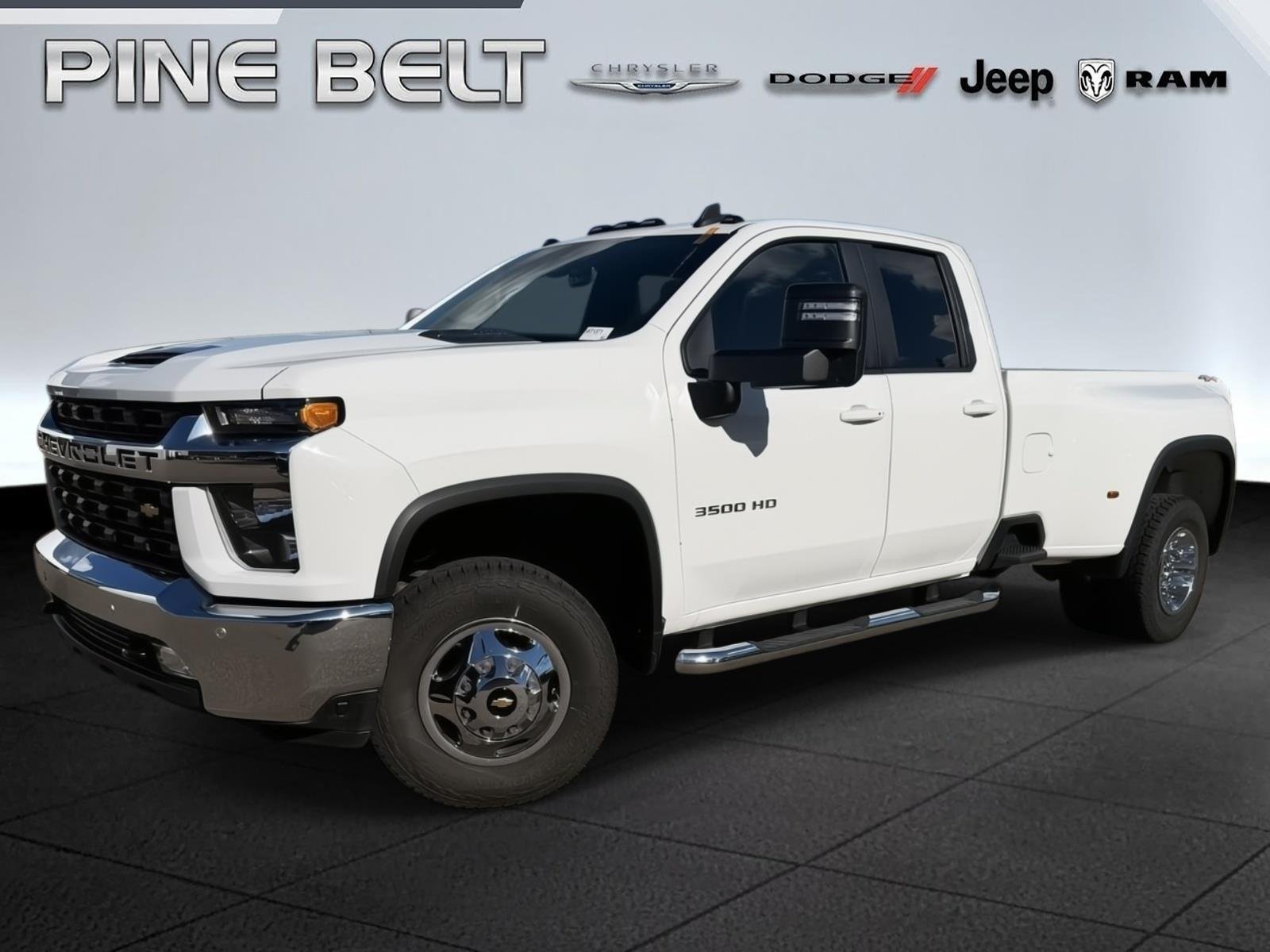 Used 2023 Summit White Chevrolet LT image 1