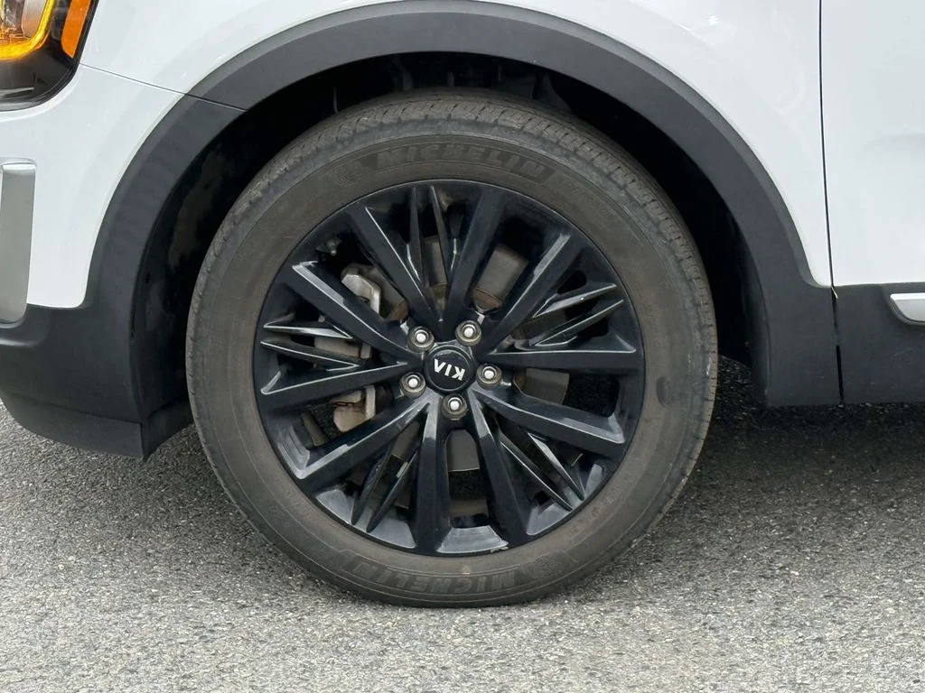 Used 2021 White Kia SX image 11
