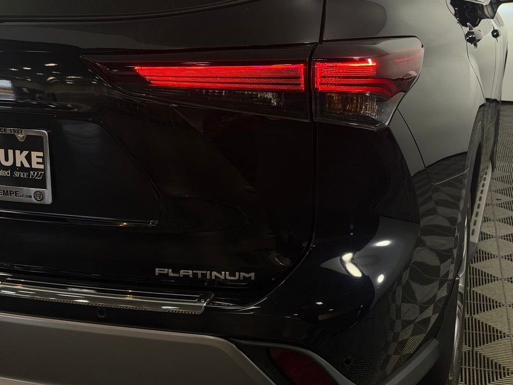2024 Toyota Highlander Platinum - Photo 10