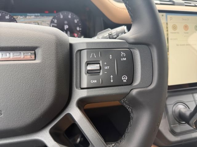 New 2026 Fuji White Land Rover X-Dynamic SE image 23