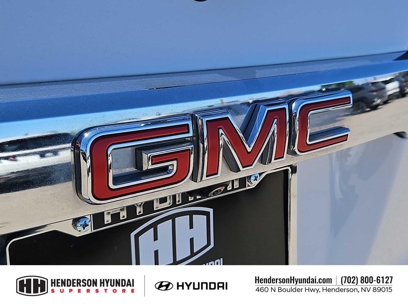 Used 2023 Summit White GMC SLT image 12
