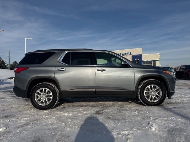 Used 2020 Chevrolet Traverse 1LT with VIN 1GNEVGKW9LJ329562 for sale in Sparta, MI