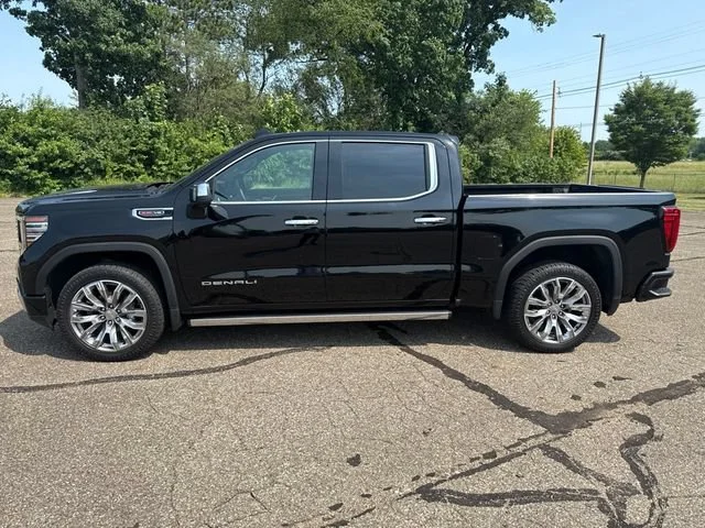 Used 2023 Onyx Black GMC Denali image 2
