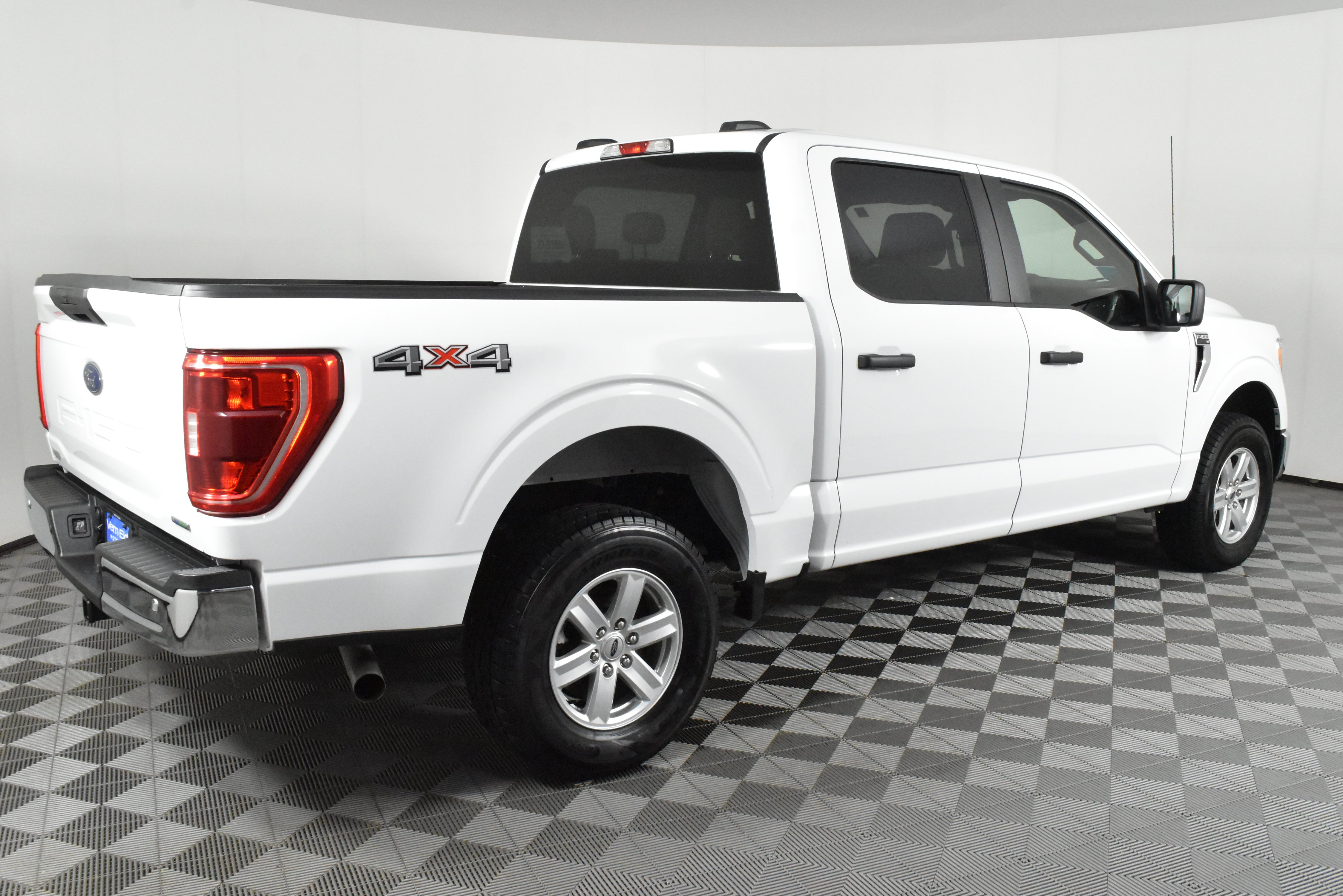 2022 Ford F-150 XLT - Photo 6