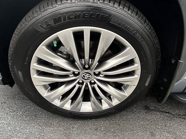 Certified Used 2021 MOON DUST Toyota  image 28
