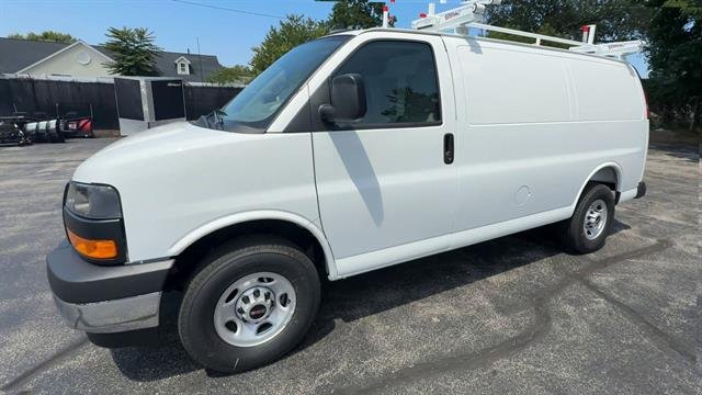 2025 GMC Savana Cargo Work Van - Photo 35