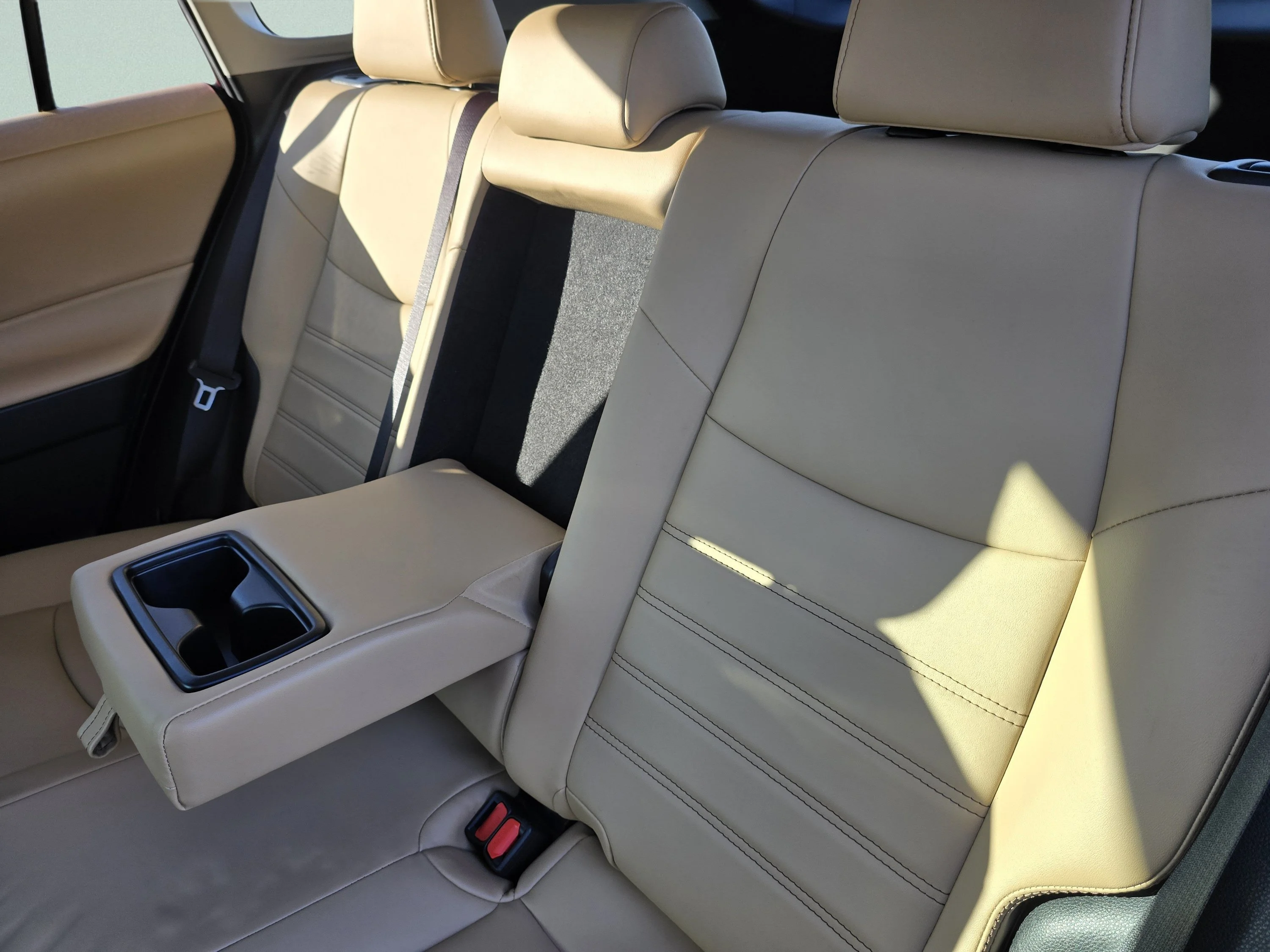 Used 2025 Ruby Flare Pearl Toyota XLE Premium image 31