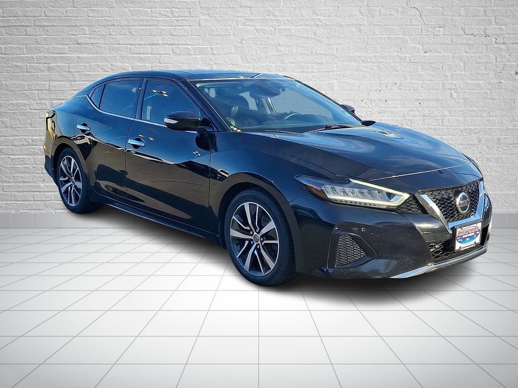 Used 2020 Black Nissan 3.5 SL image 3