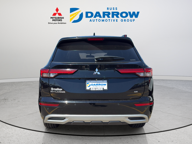 Used 2022 Black Mitsubishi SE image 4