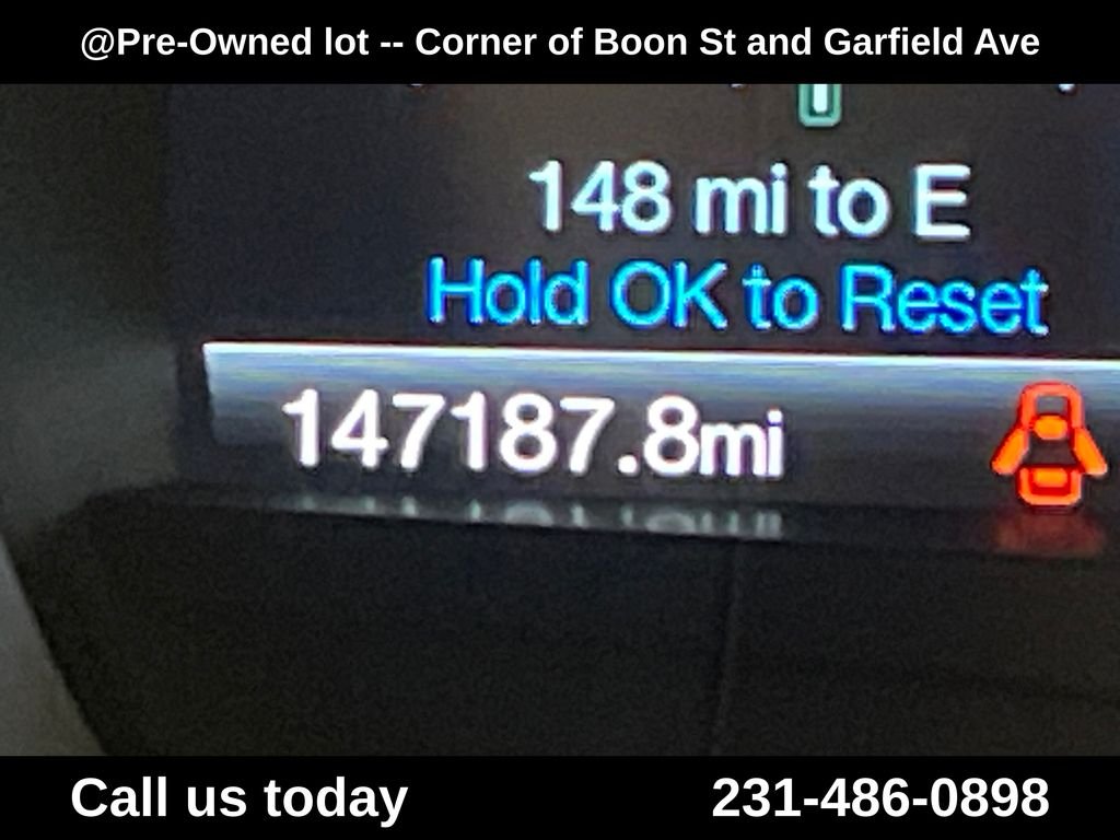 Used 2016 Red Ford SE image 22