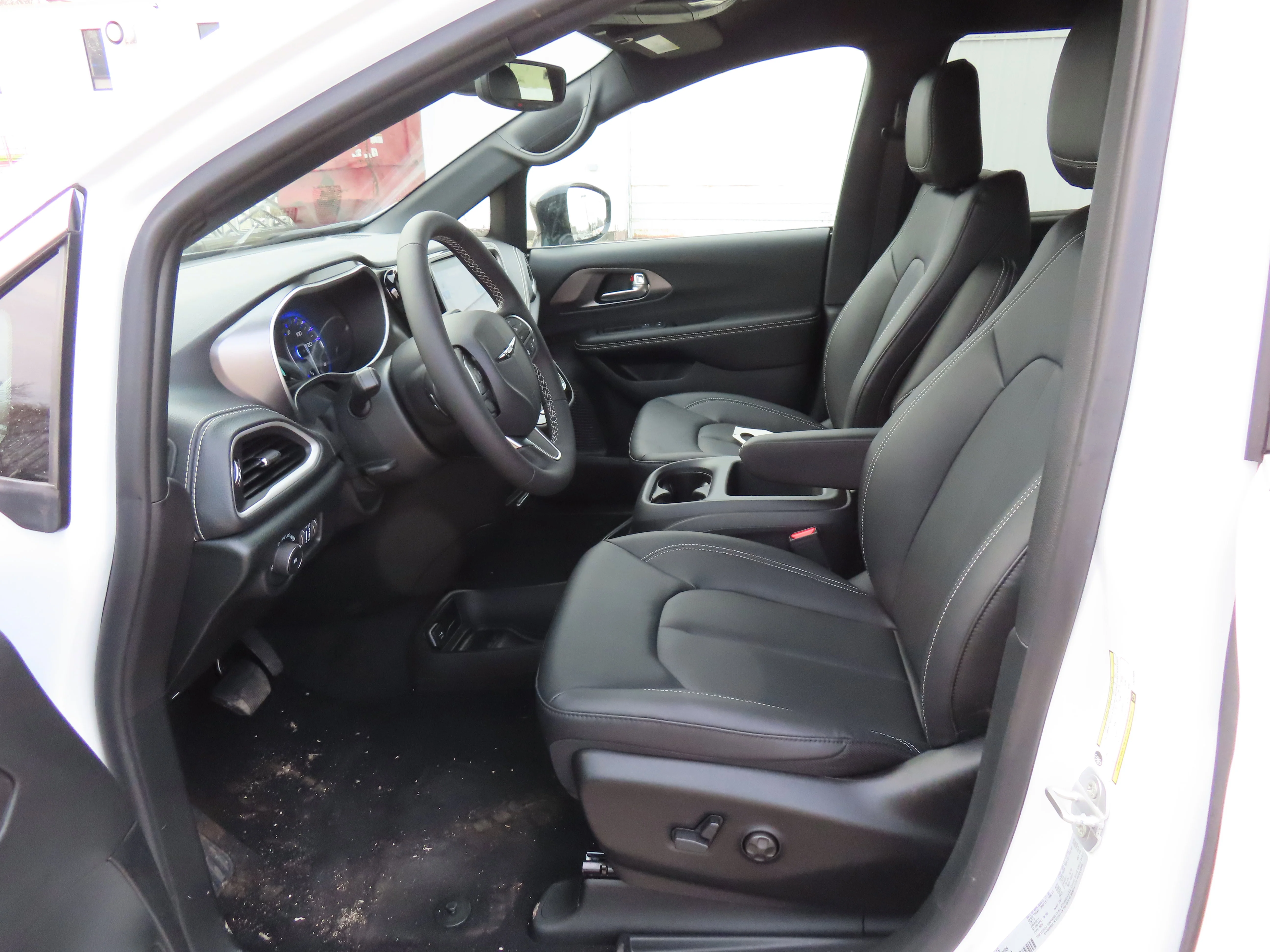 2026 Chrysler Pacifica Select - Photo 10
