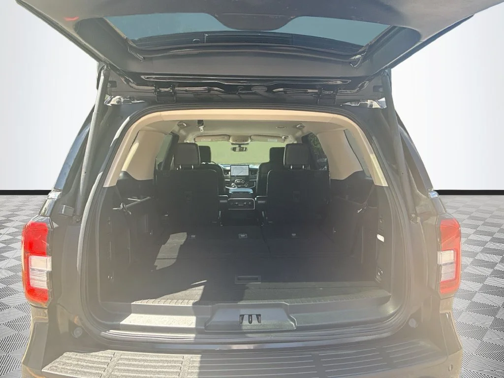 Used 2023 Black Ford XLT image 29