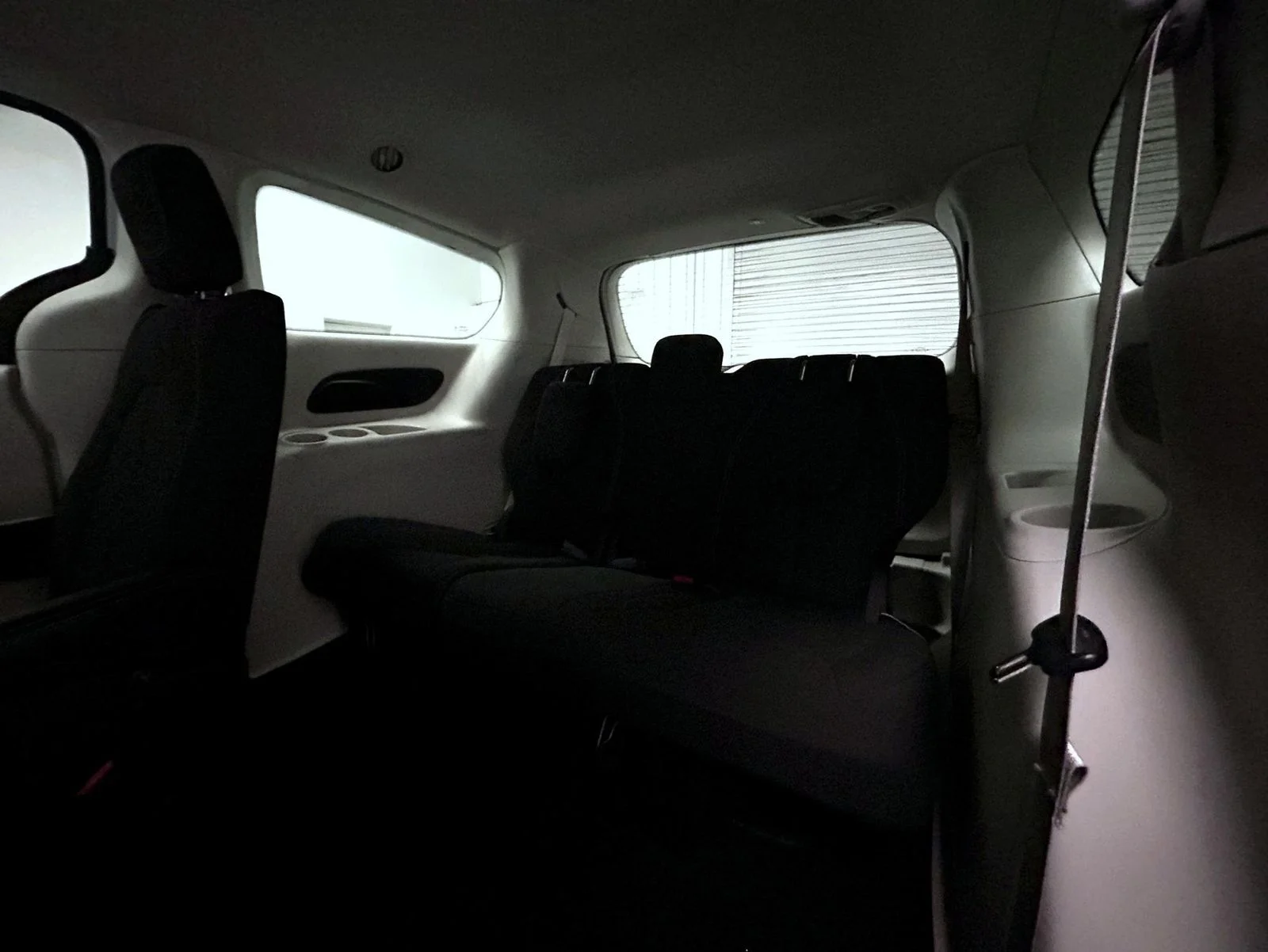 Used 2023 White Chrysler LX image 18