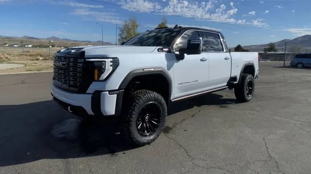 New 2026 Glacier White Tricoat GMC Denali Ultimate image 4