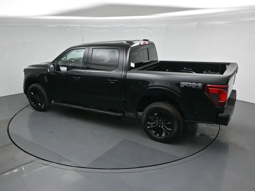 New 2026 Agate Black Metallic Ford XLT image 39