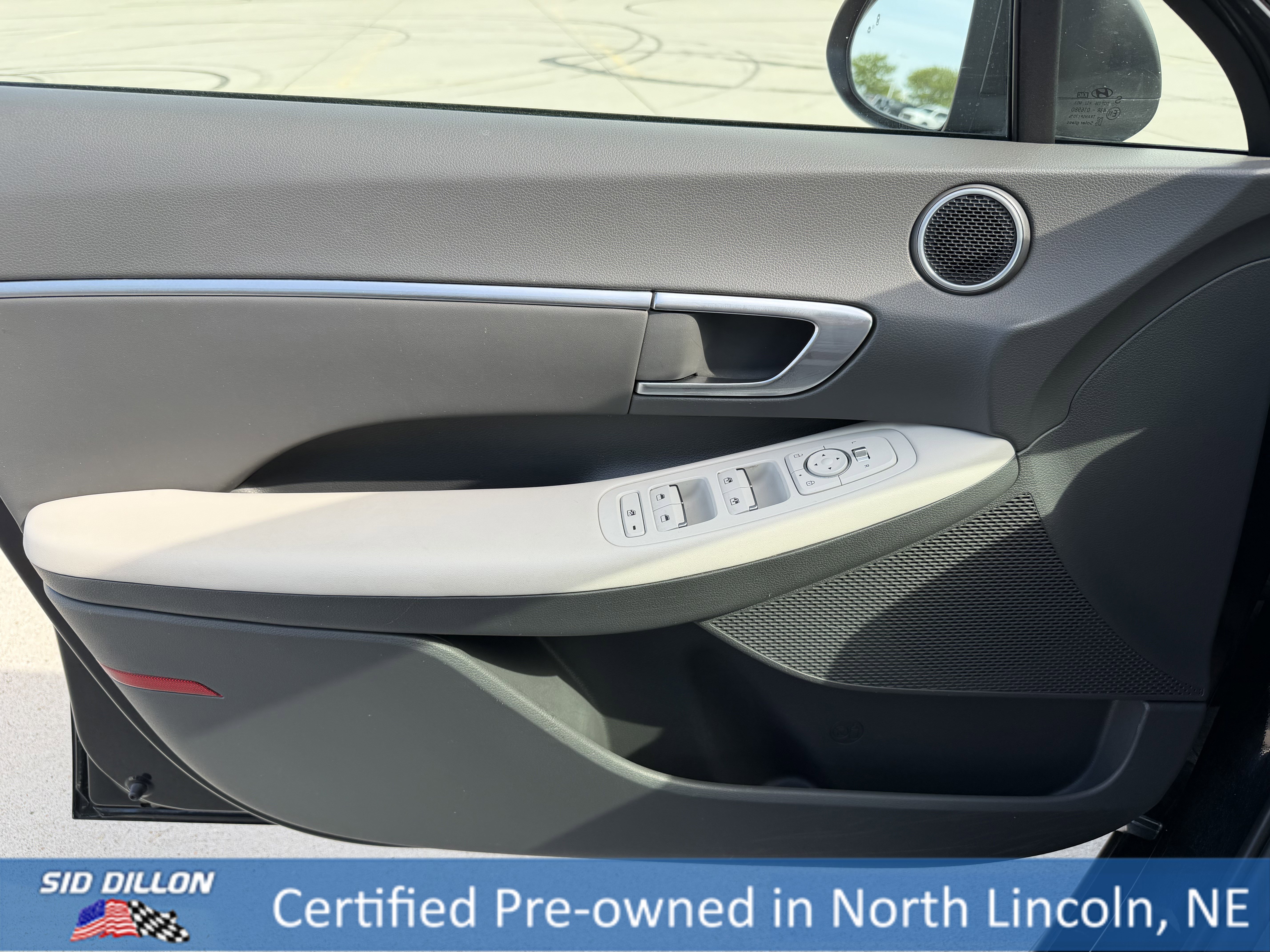Used 2023 Onyx Black Hyundai SEL image 19