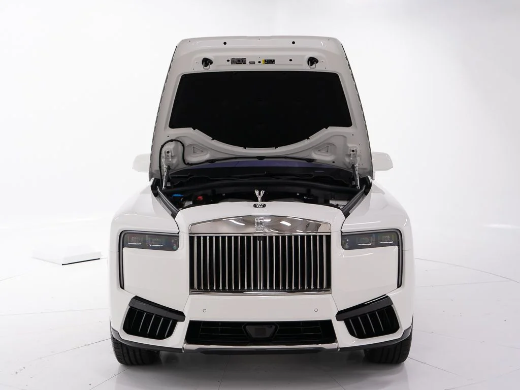 New 2026 English White Rolls-Royce  image 51