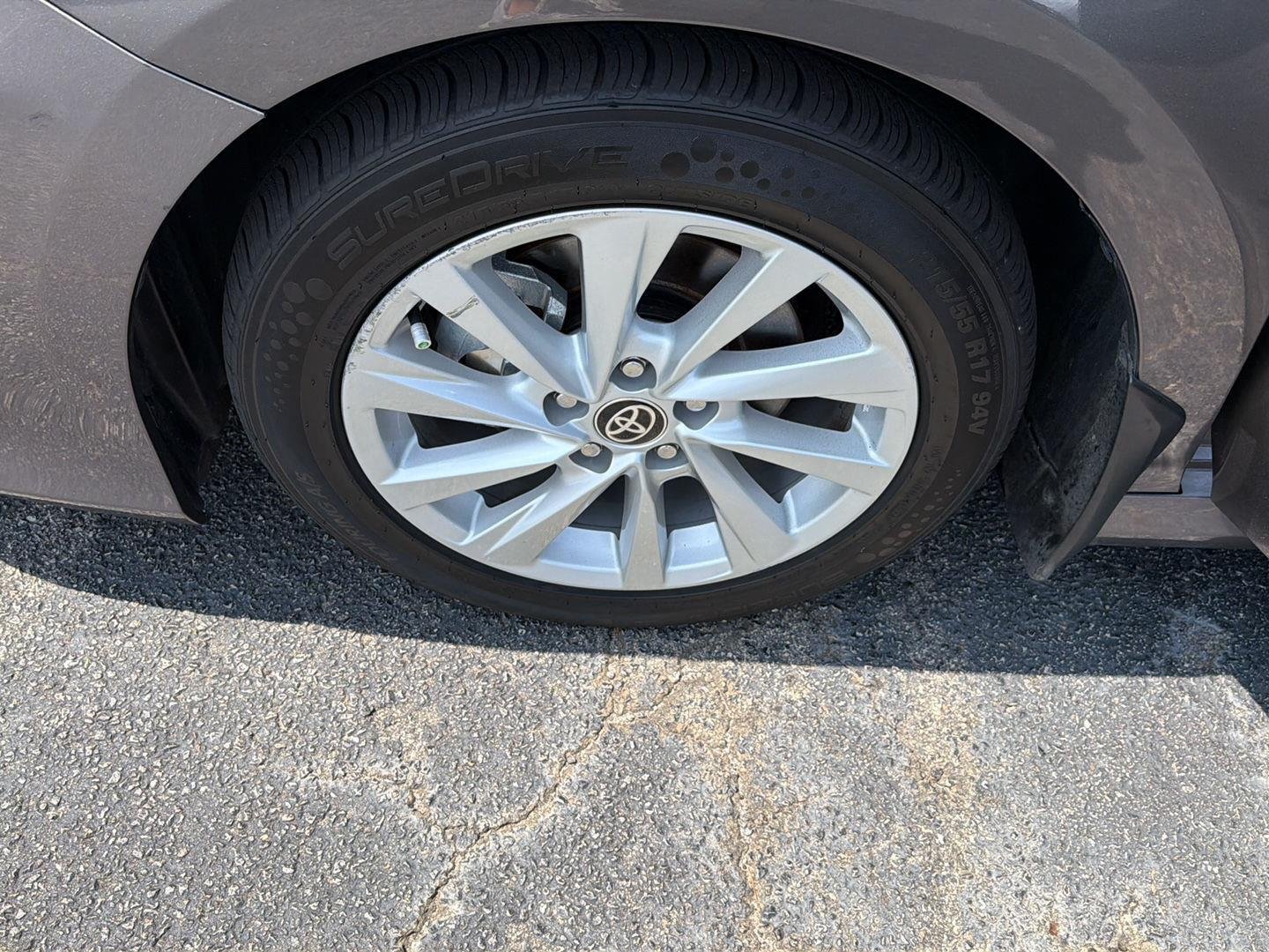 Used 2024 Predawn Gray Mica Toyota LE image 35