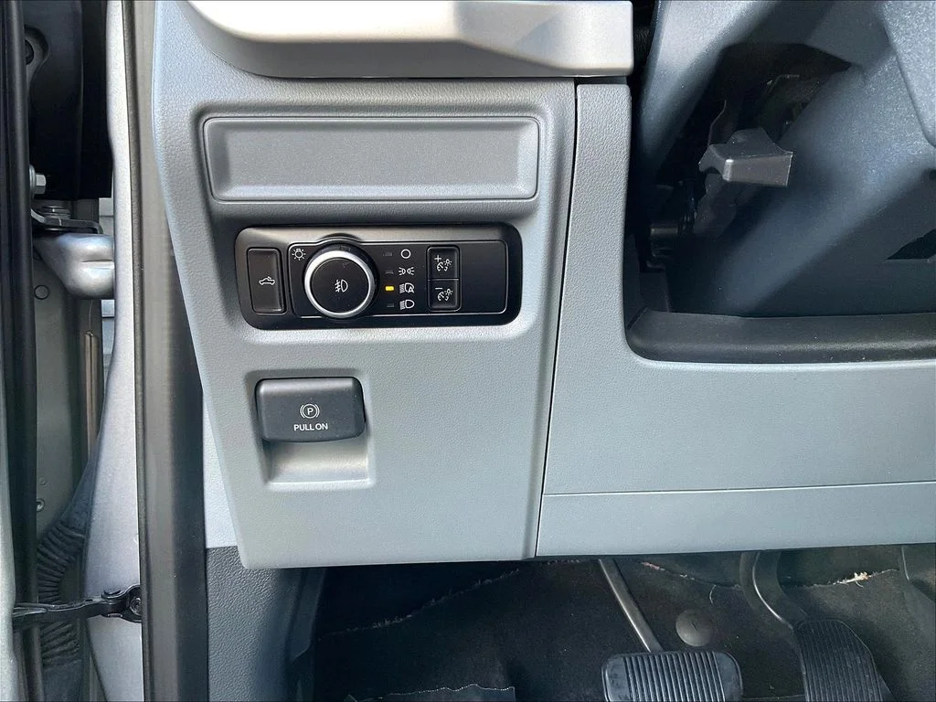 Used 2023 Silver Ford XLT image 22