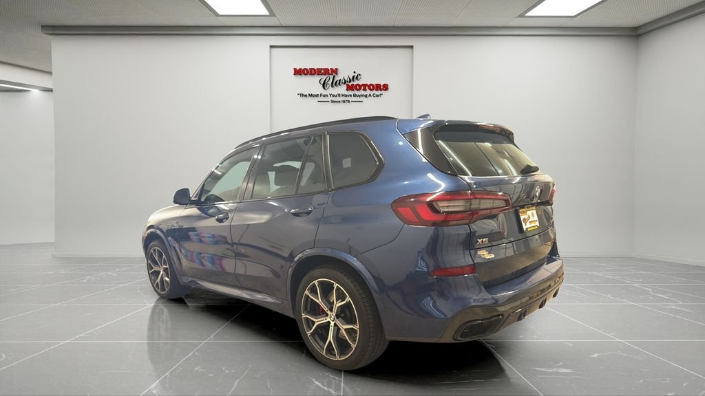 Used 2021 Blue BMW M50i image 9