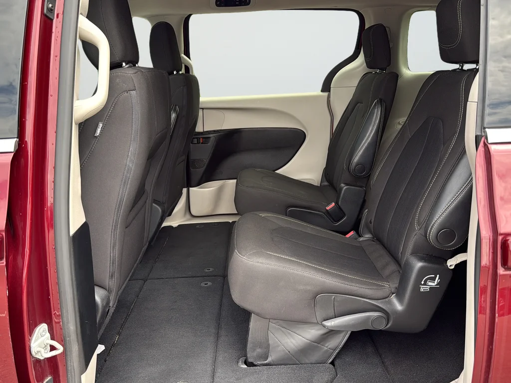 Used 2023 Red Chrysler LX image 22