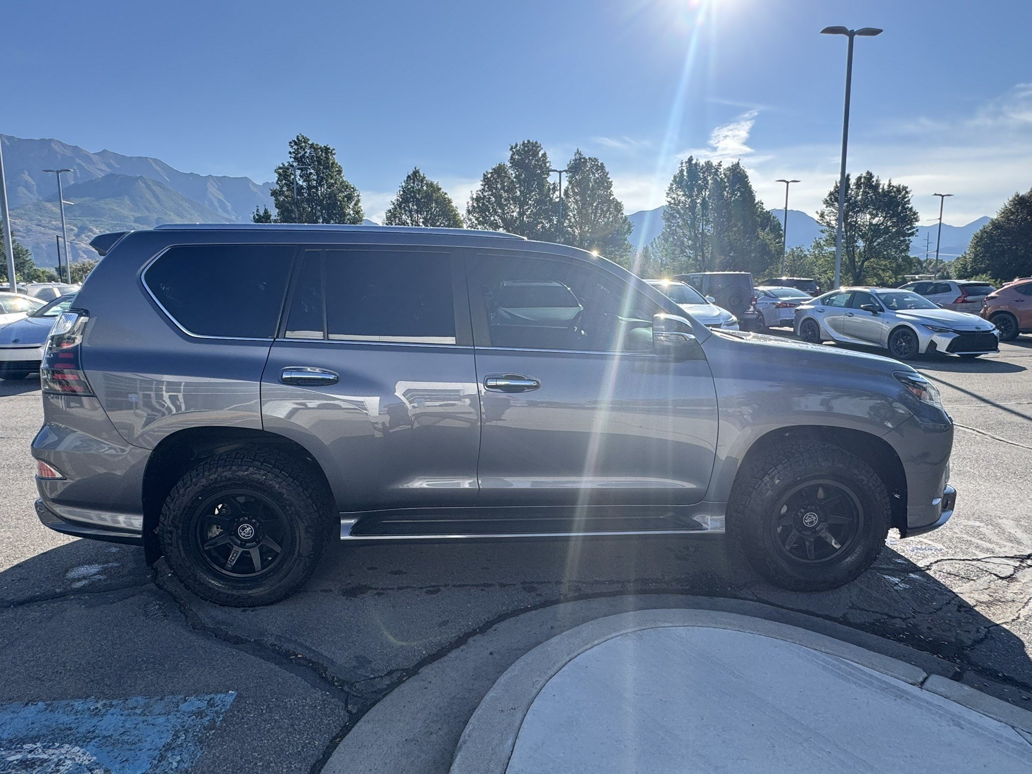 Used 2023 Gray Pearl Lexus 460 Luxury image 8