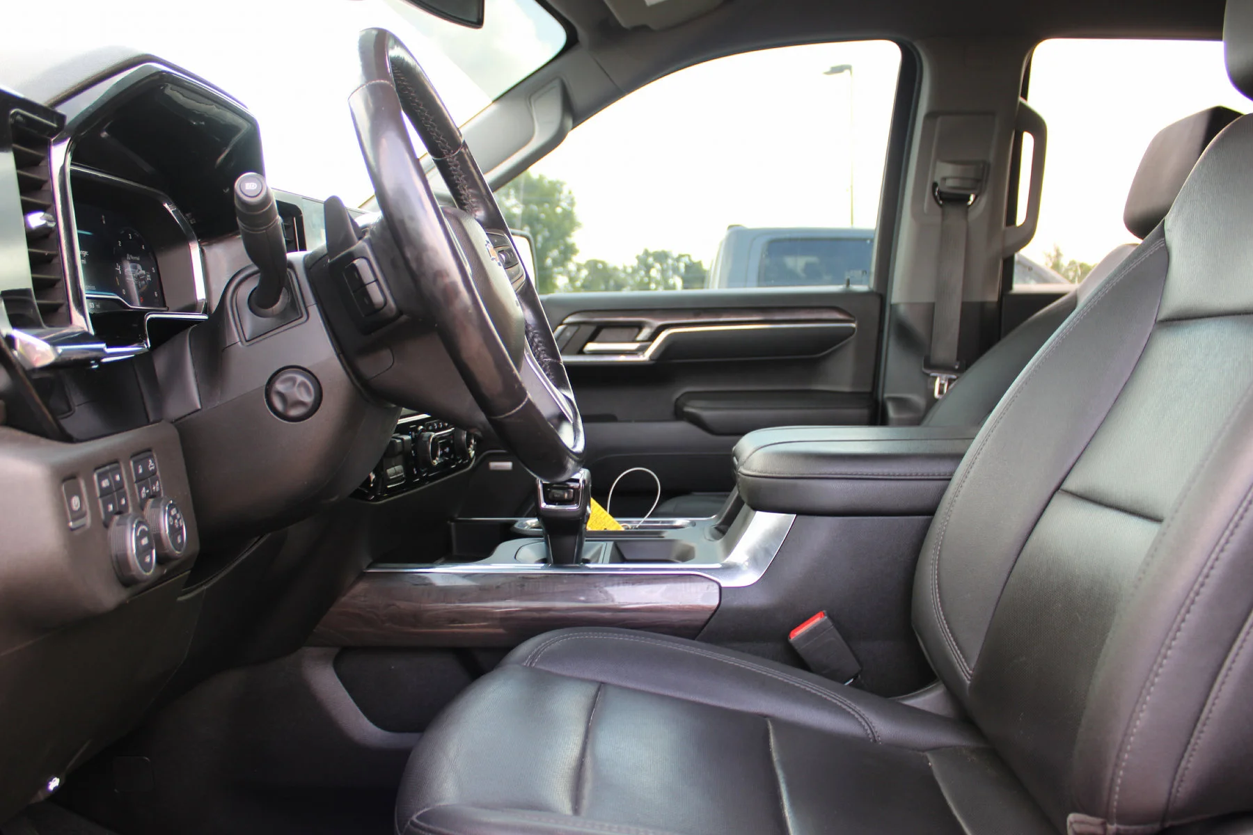 Used 2023 Dark Ash Metallic Chevrolet 4WD Crew Cab 147 LTZ image 17