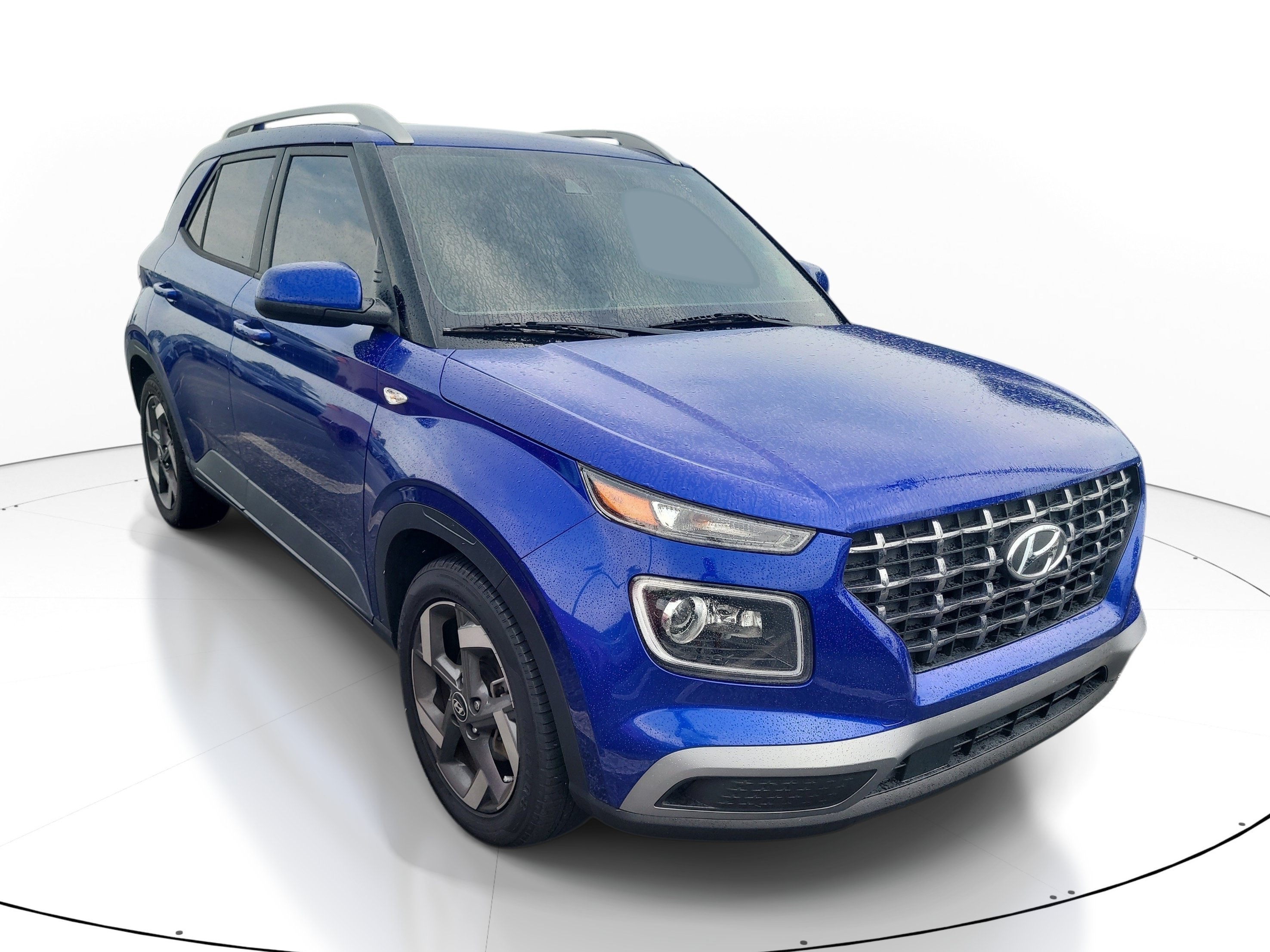 Used 2022 Intense Blue Hyundai Limited image 1