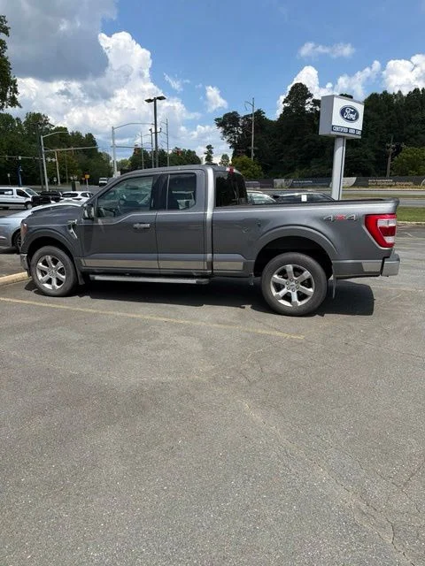 Used 2022 Gray Ford Lariat image 10