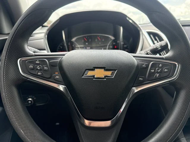 Used 2021 White Chevrolet LT image 18