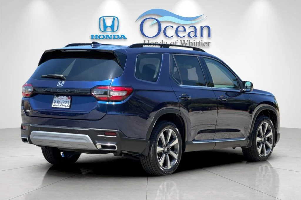Certified Used 2024 Obsidian Blue Pearl Honda Elite image 4