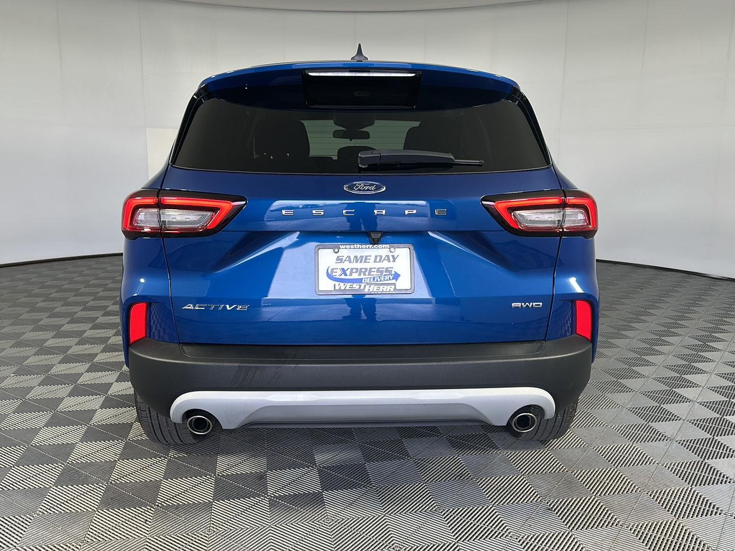 Used 2023 Atlas Blue Ford Active image 6