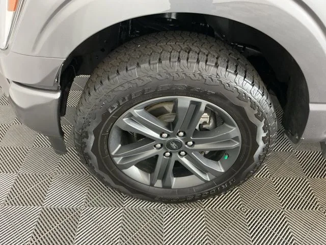 Certified Used 2023  Ford Lariat image 31