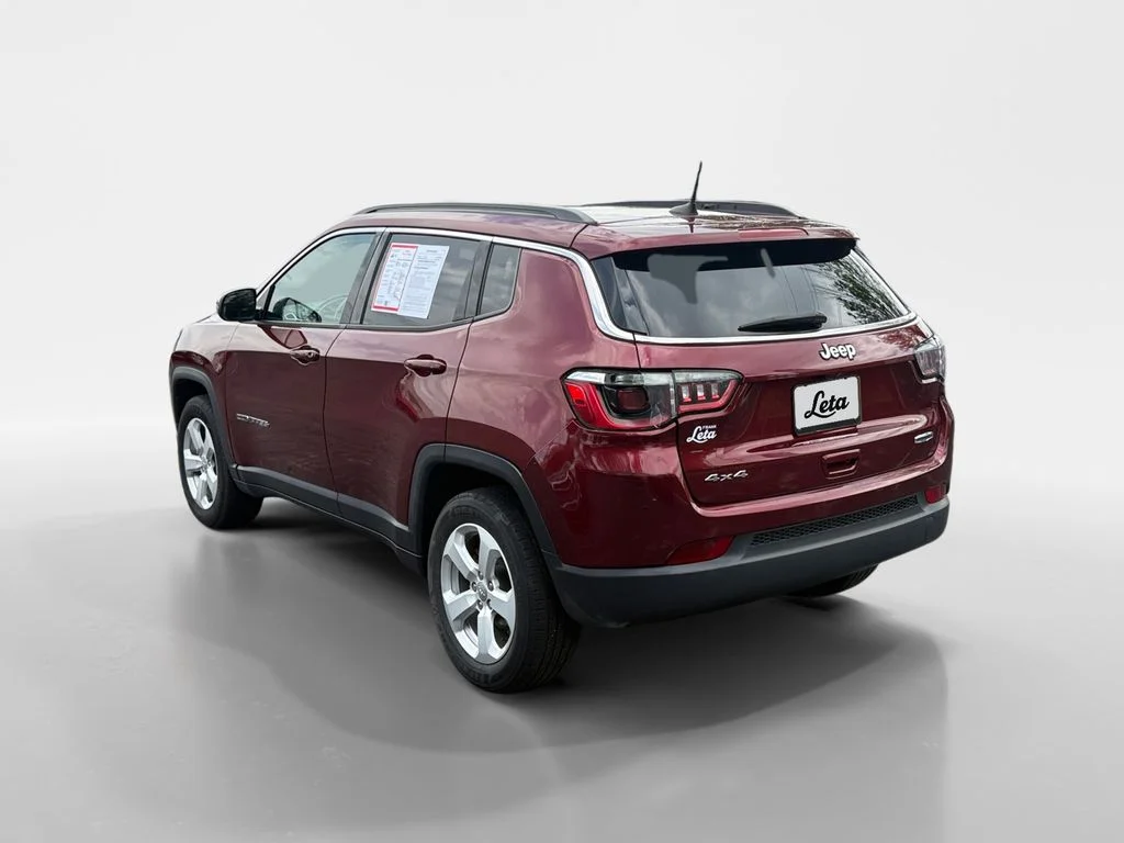 Used 2021 Velvet Red Pearlcoat Jeep Latitude image 6