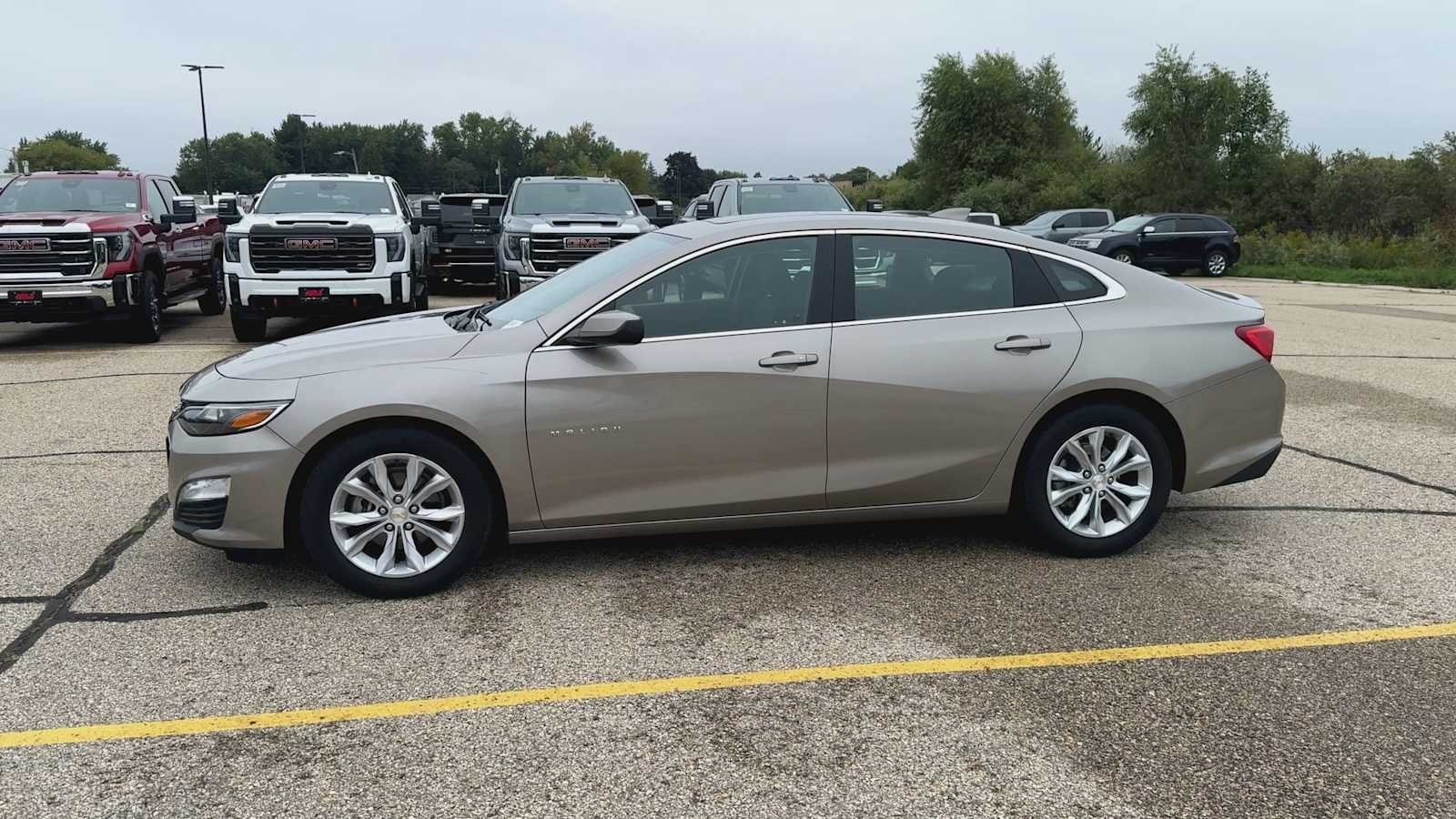 Certified Used 2024 Mineral Gray Metallic Chevrolet 1LT image 5