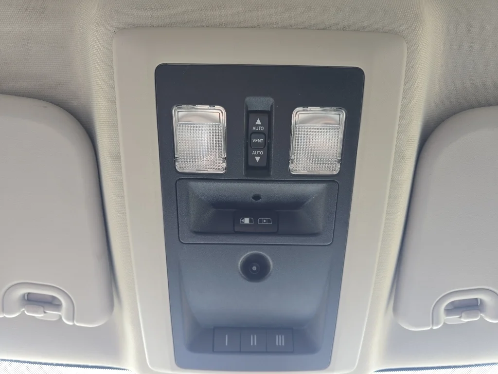 Used 2009 Gray Dodge LARAMIE image 16