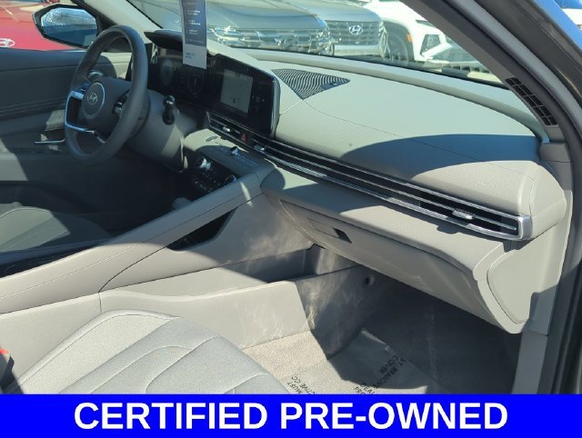 2025 Hyundai Elantra SEL - Photo 31