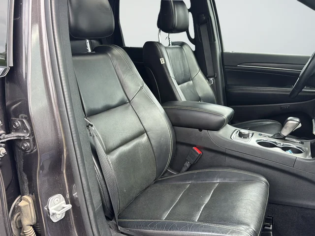 Used 2021 Gray Jeep Limited image 26