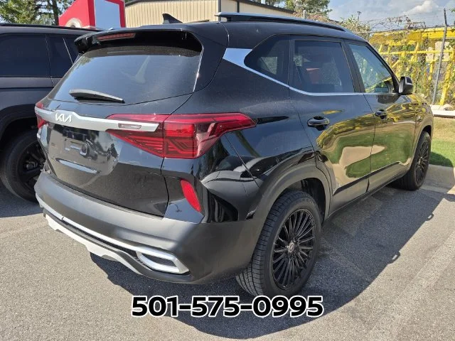 Used 2022 Black Kia EX image 4