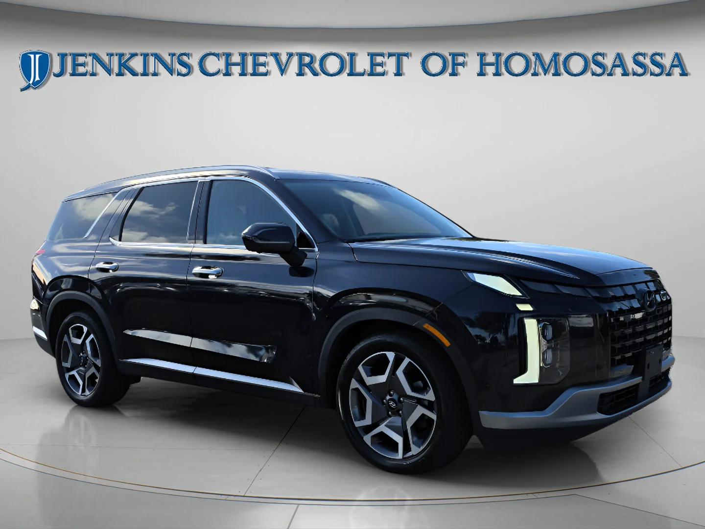 Used 2024 Moonlight Cloud Hyundai Limited image 2