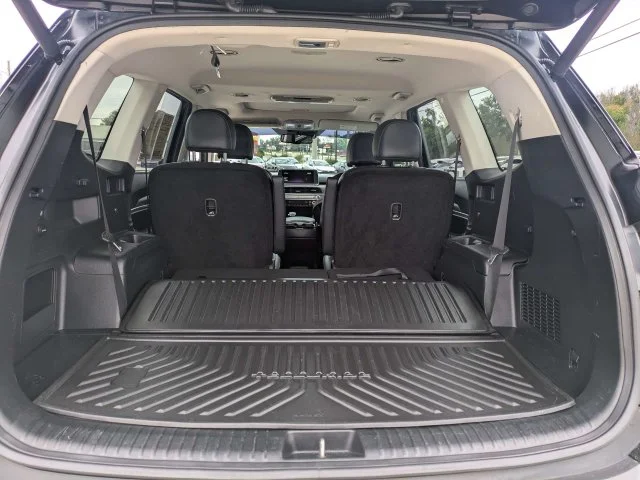 Used 2022 Black Kia EX image 13