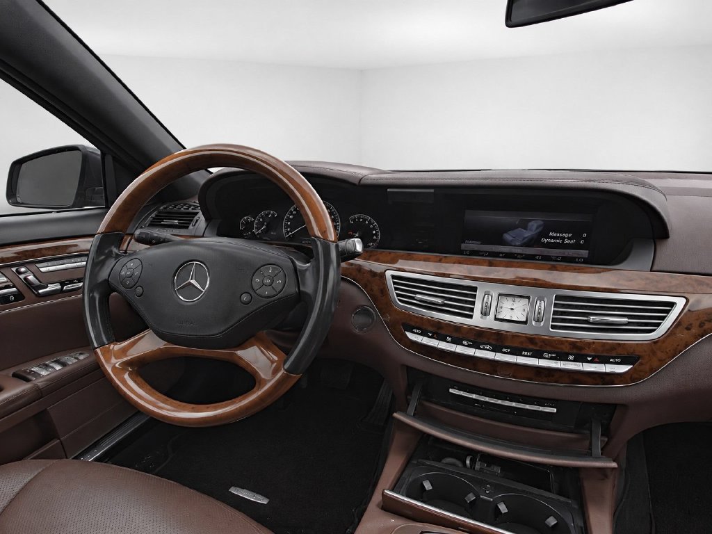 Used 2011 Brown Mercedes-Benz S 550 image 33