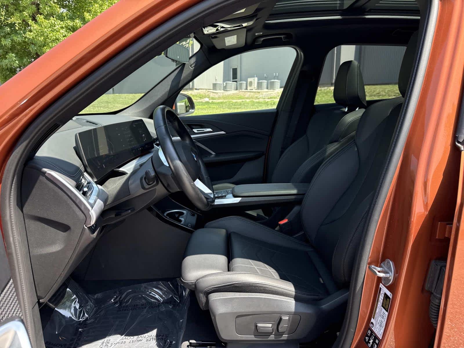 Used 2025 Utah Orange Metallic BMW xDrive28i image 25