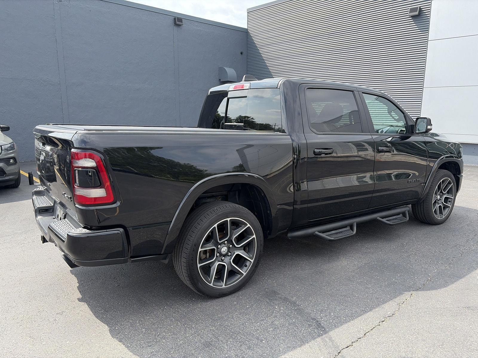 Used 2019 Diamond Black Crystal Pearlcoat Ram Laramie image 6