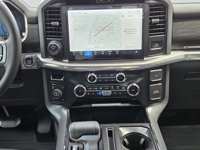 New 2026 Oxford White Ford Lariat® image 11