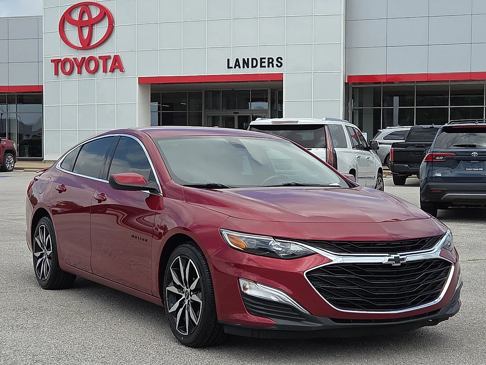 Used 2020 Cajun Red Tintcoat Chevrolet RS image 1