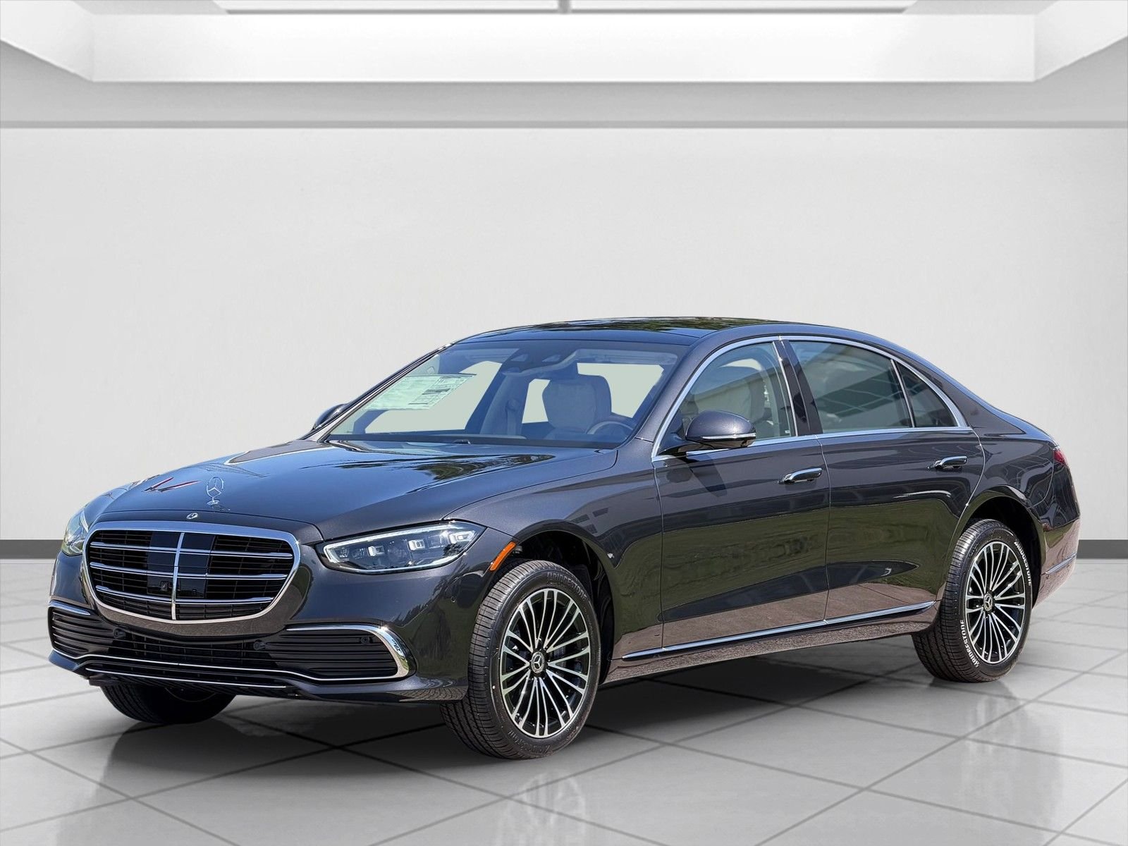 New 2026 Graphite Grey Metallic Mercedes-Benz S 500 image 6