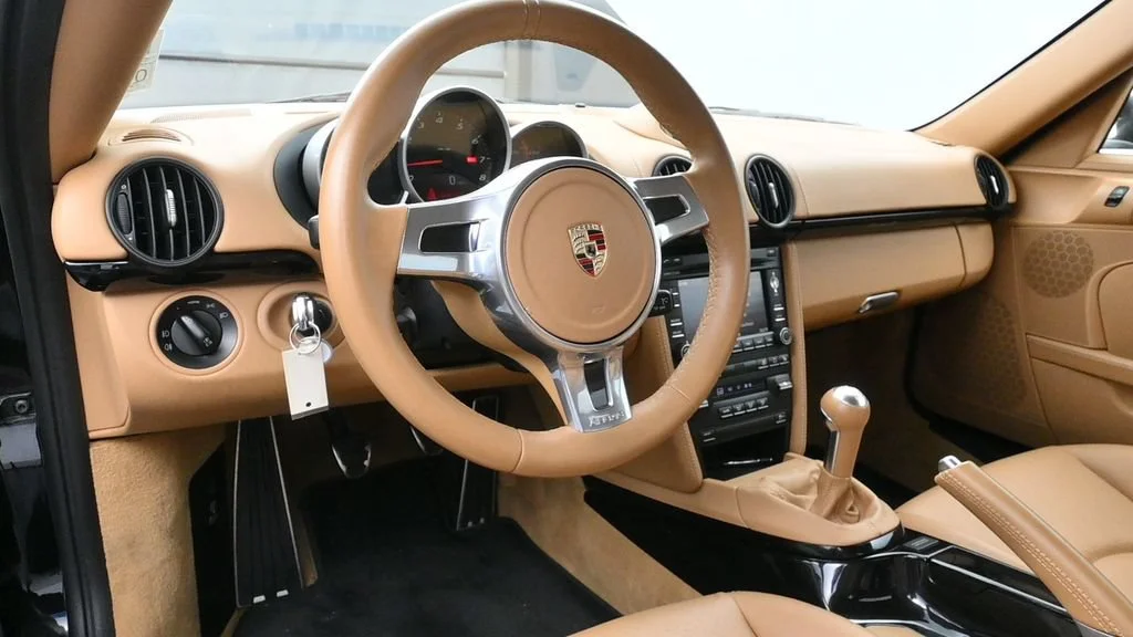 Used 2012 Black Porsche R image 5