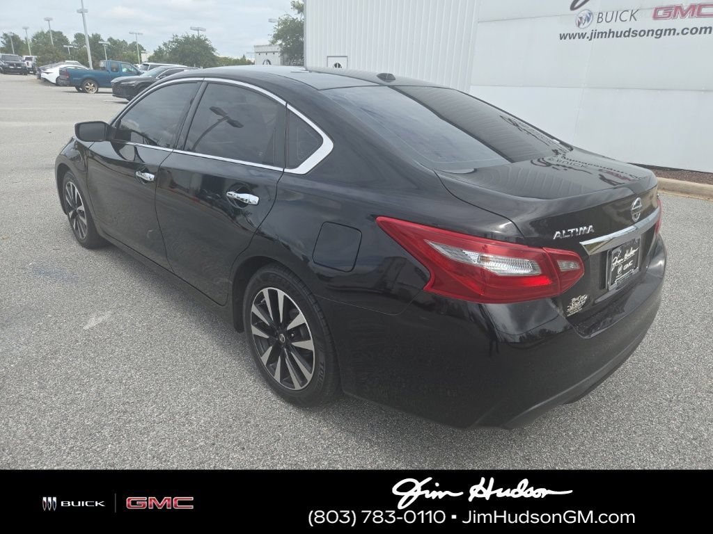 Used 2018 Black Nissan 2.5 SV image 3