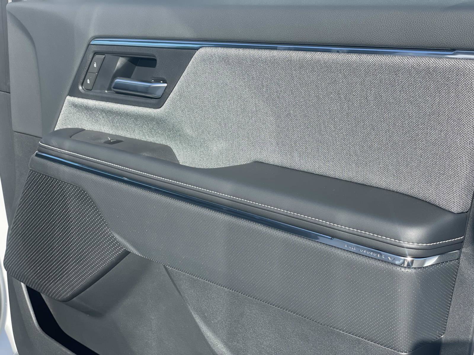 2026 GMC Sierra EV Elevation - Photo 26